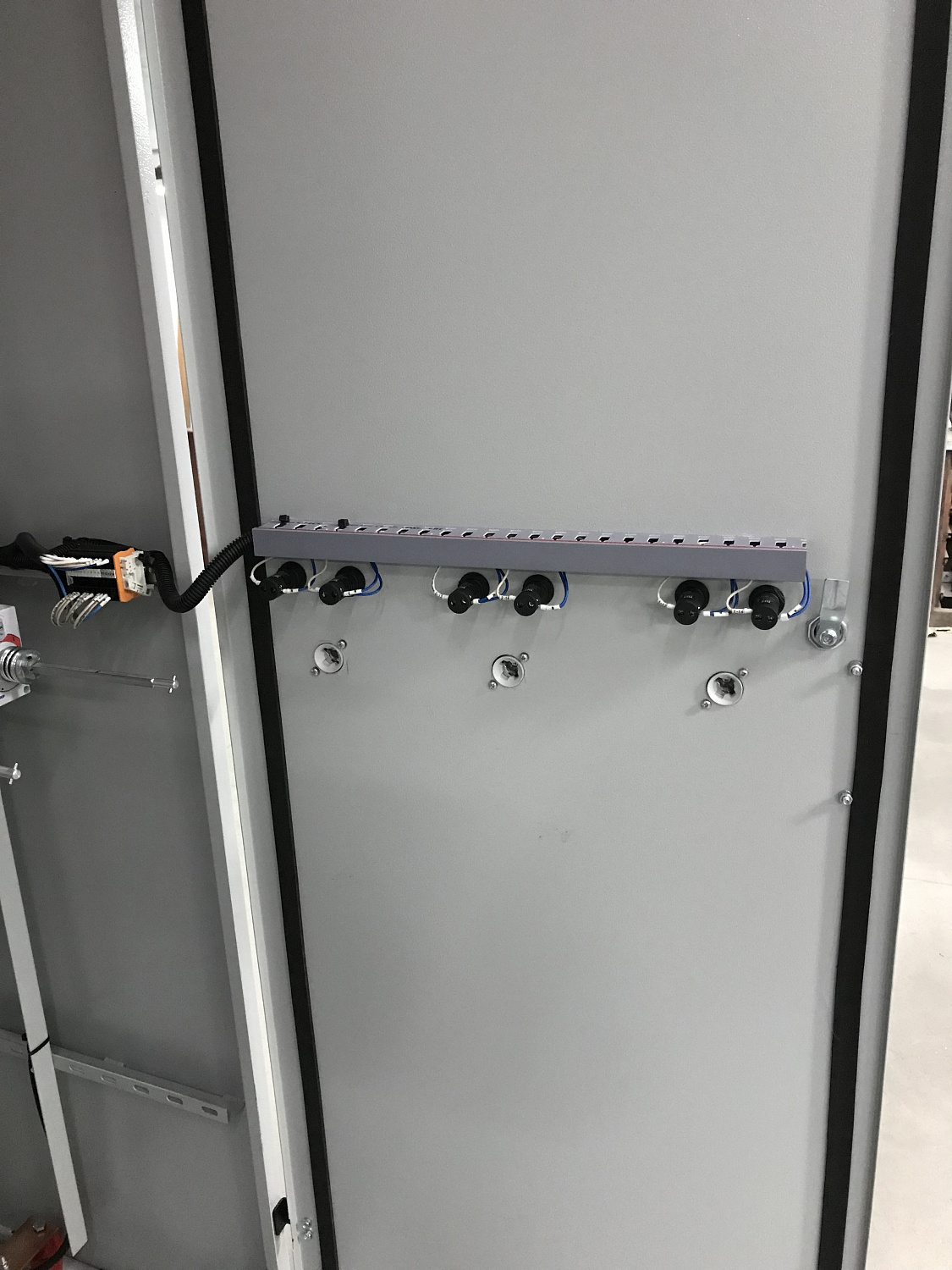 Изготовлены и отгружены Шкафы ГРЩ в г. Нефтеюганск